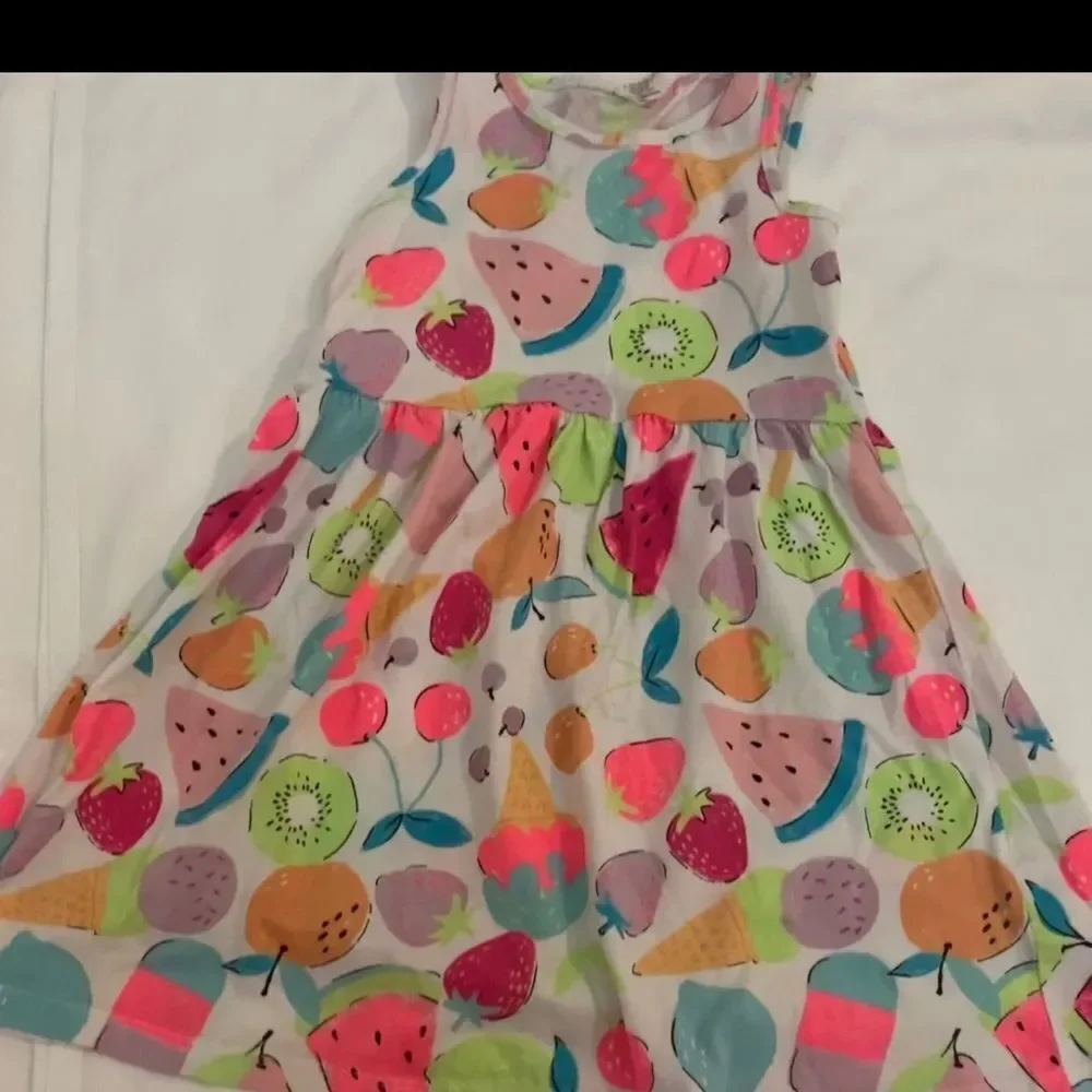 H&M Dress Size 5-6 Knee Length Mulicolor Dress